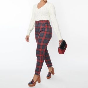 Collectif Highwaisted Pin Up Pants with Belt